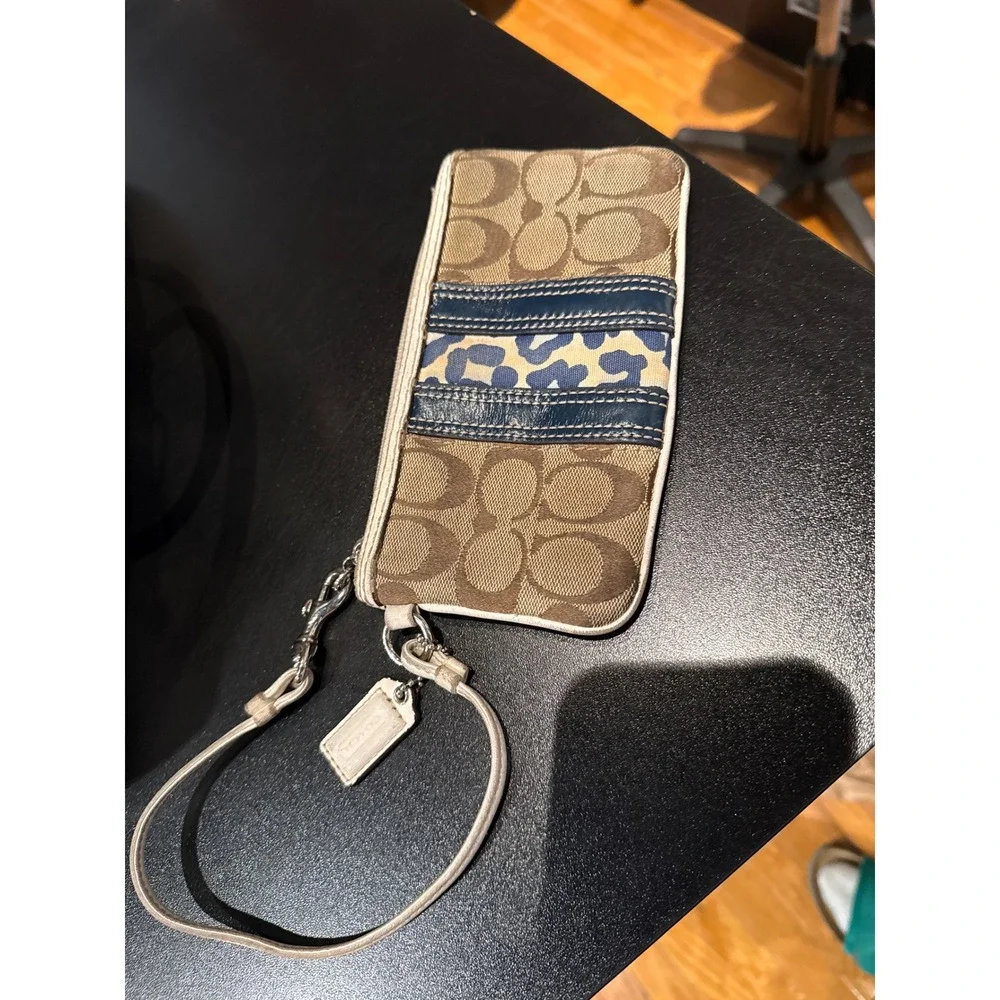 Coach signature canvas